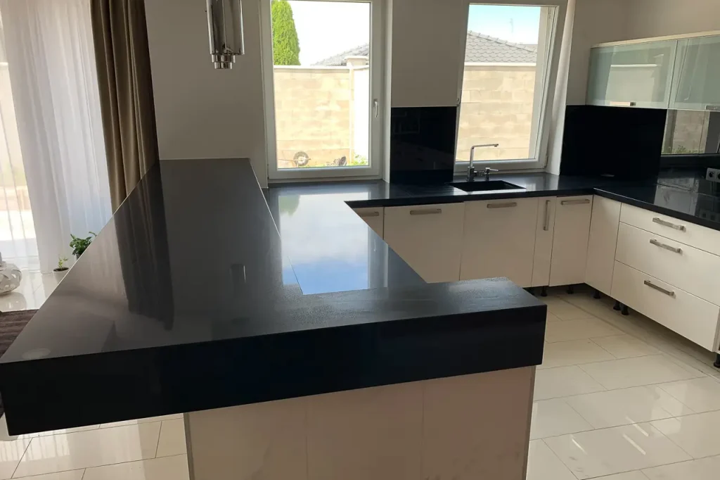 Technistone Gobi Black